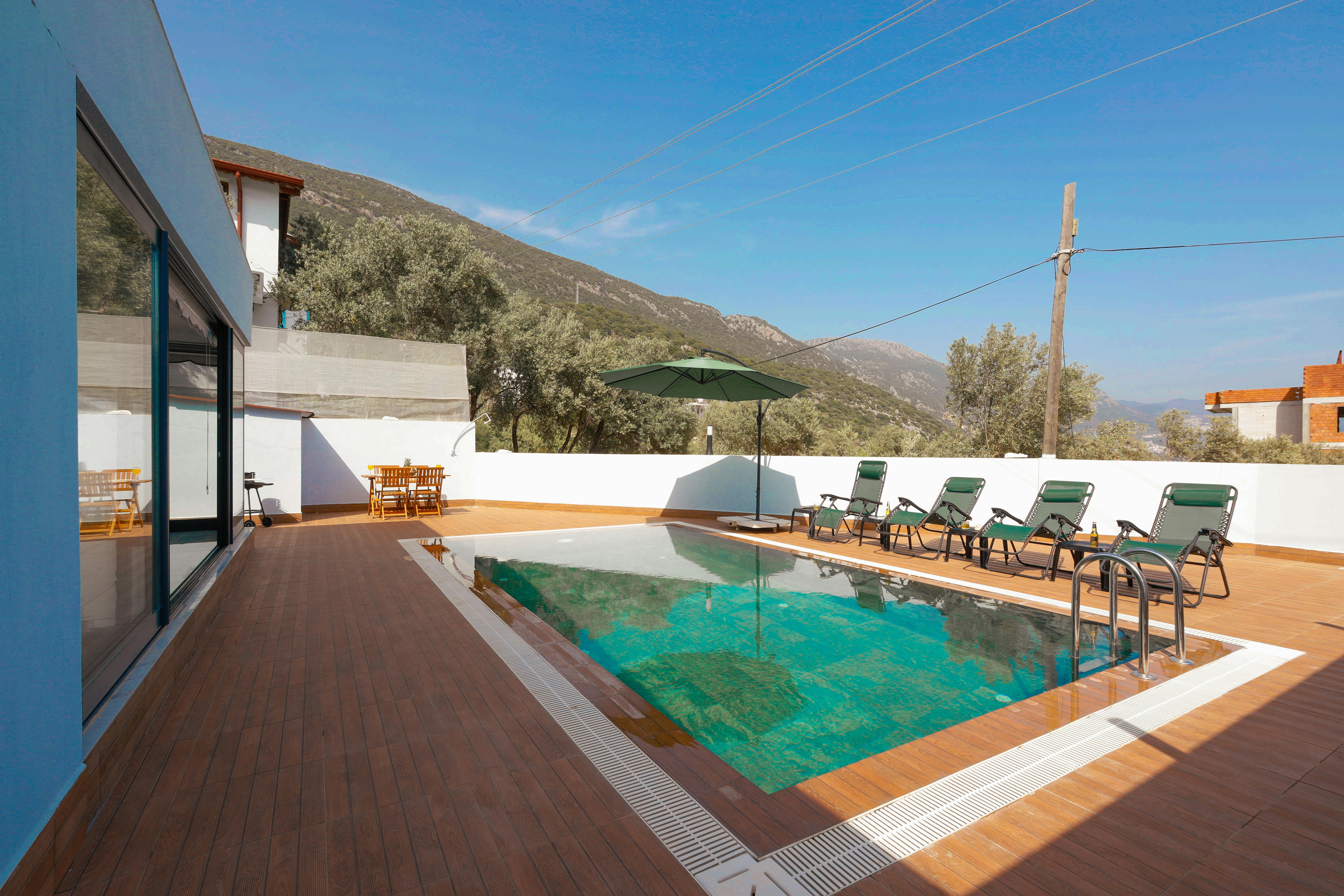 Create a Luxurious Villa Experience!